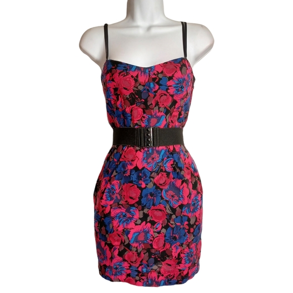 Forever 21 Dresses & Skirts - FOREVER 21 Pink Blue Gray Floral Print Sleeveless Mini Dress w Belt Medium